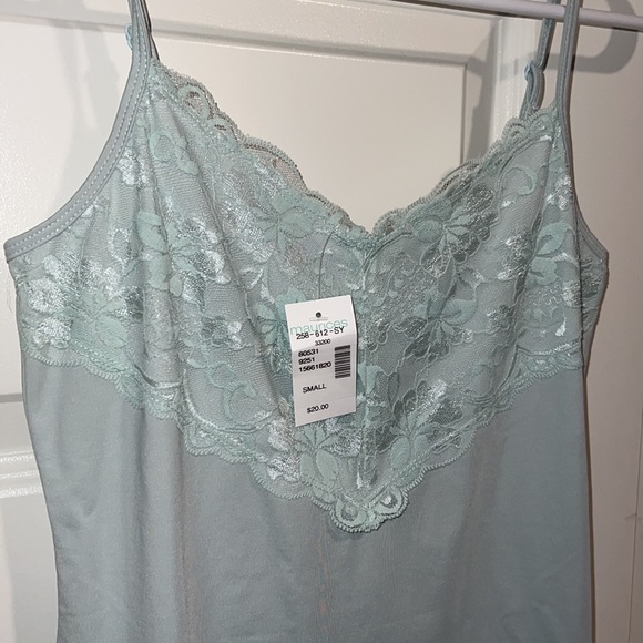 SIZE SMALL - Picture 2 of 6